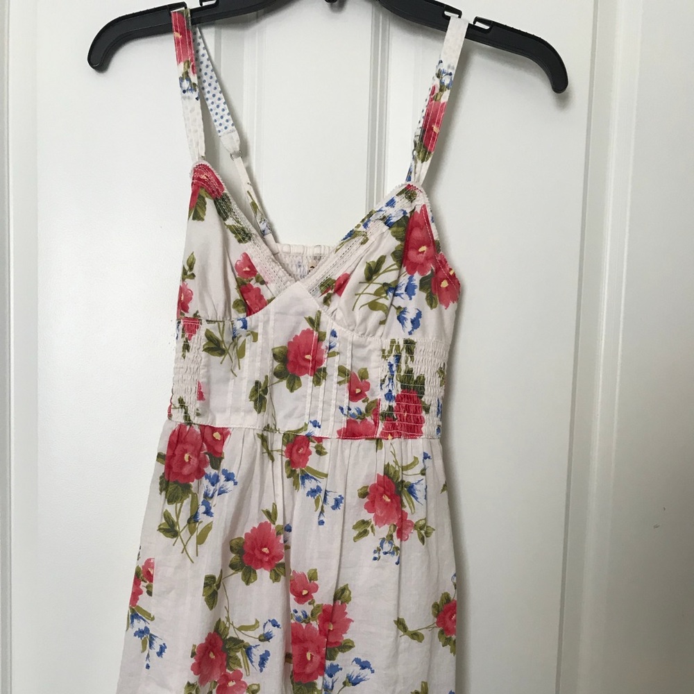 Beachy white floral sundress